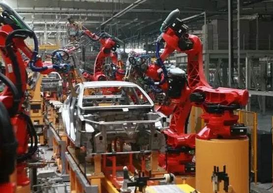 美国电动汽车制造商Rivian将裁减10%员工，2024年产量展望未达预期